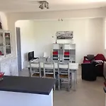 Le 43 Semesterbostad La Trinité